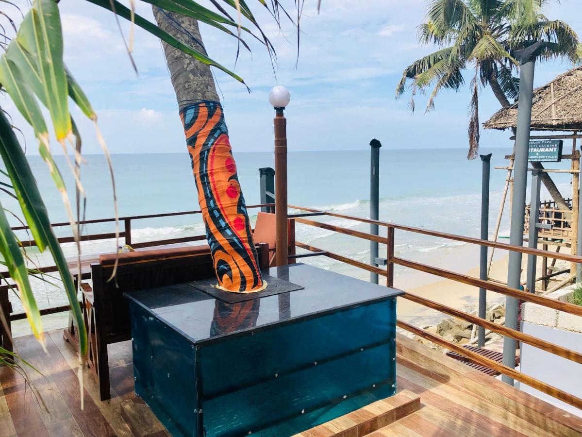 Black Beach Resort Varkala Bagian luar foto