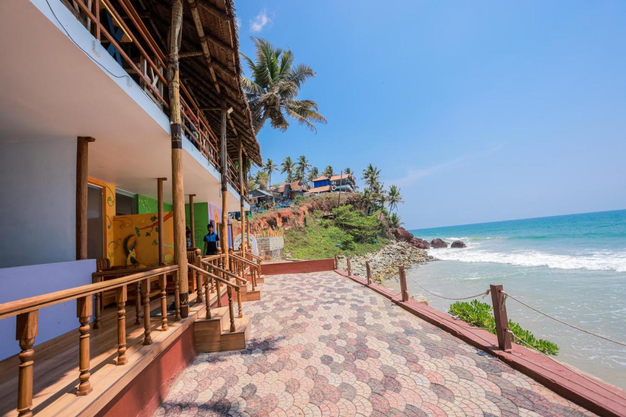 Black Beach Resort Varkala Bagian luar foto