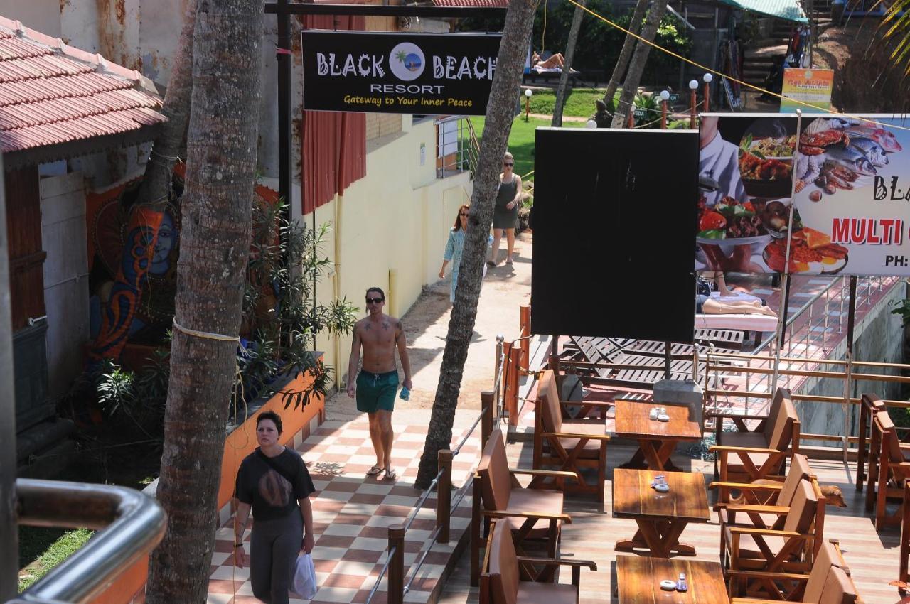 Black Beach Resort Varkala Bagian luar foto