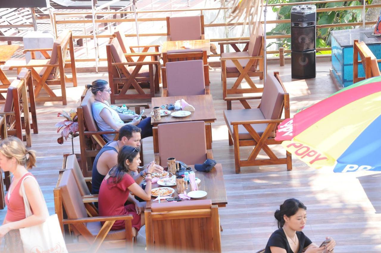 Black Beach Resort Varkala Bagian luar foto