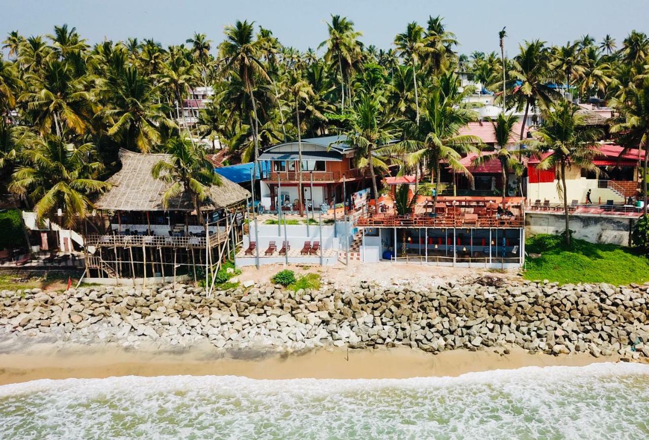 Black Beach Resort Varkala Bagian luar foto